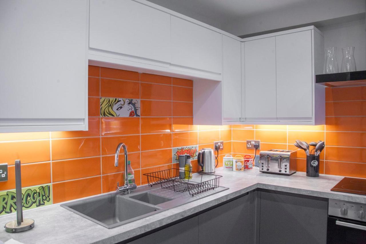 Casa de férias Higgihaus #3a & 3b 8 Bed Sleeps Up To 22 Big Groups Hip Location Bristol