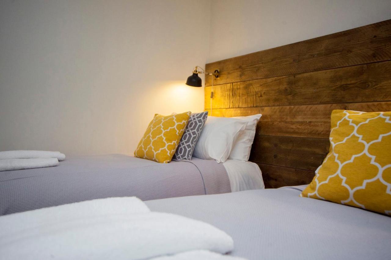 Higgihaus #3a & 3b 8 Bed Sleeps Up To 22 Big Groups Hip Location Casa de férias